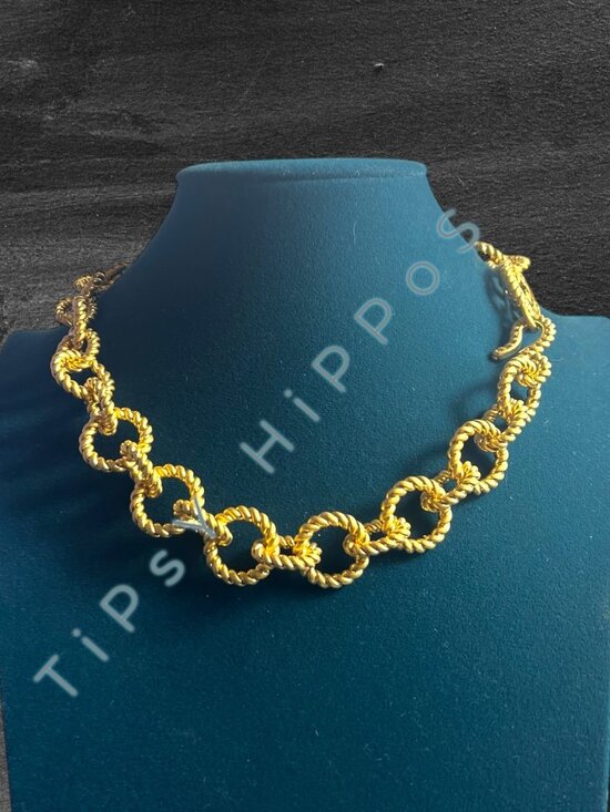 TORY BURCH Gold-Tone Chunky Rope Chain Link Necklace With Toggle Clasp - Picture 4 of 8